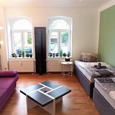 Apartment Fuer Bis Zu 7 Personen Mit Balkon Halberstadt Exterior foto