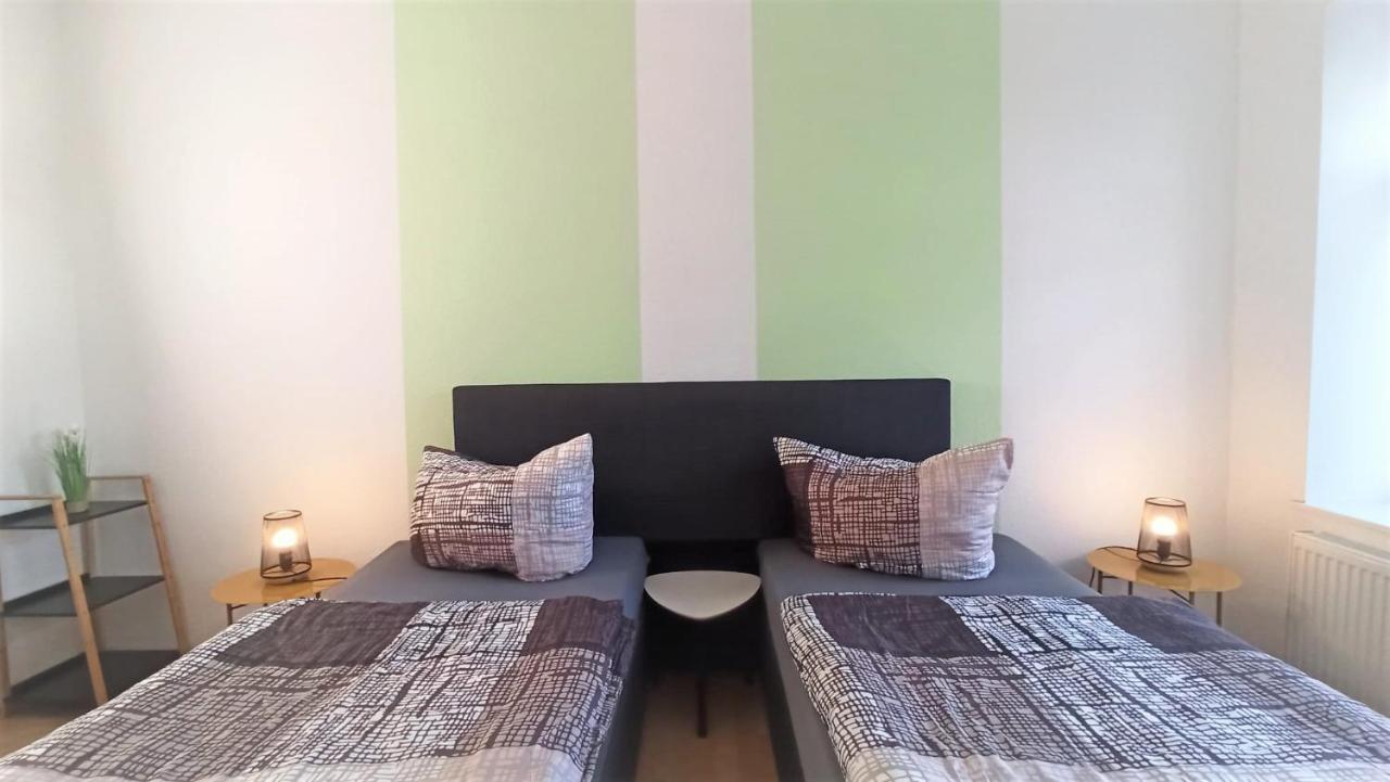 Apartment Fuer Bis Zu 7 Personen Mit Balkon Halberstadt Exterior foto