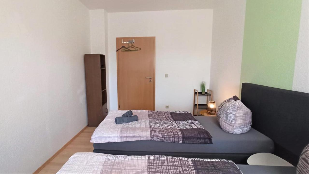 Apartment Fuer Bis Zu 7 Personen Mit Balkon Halberstadt Exterior foto