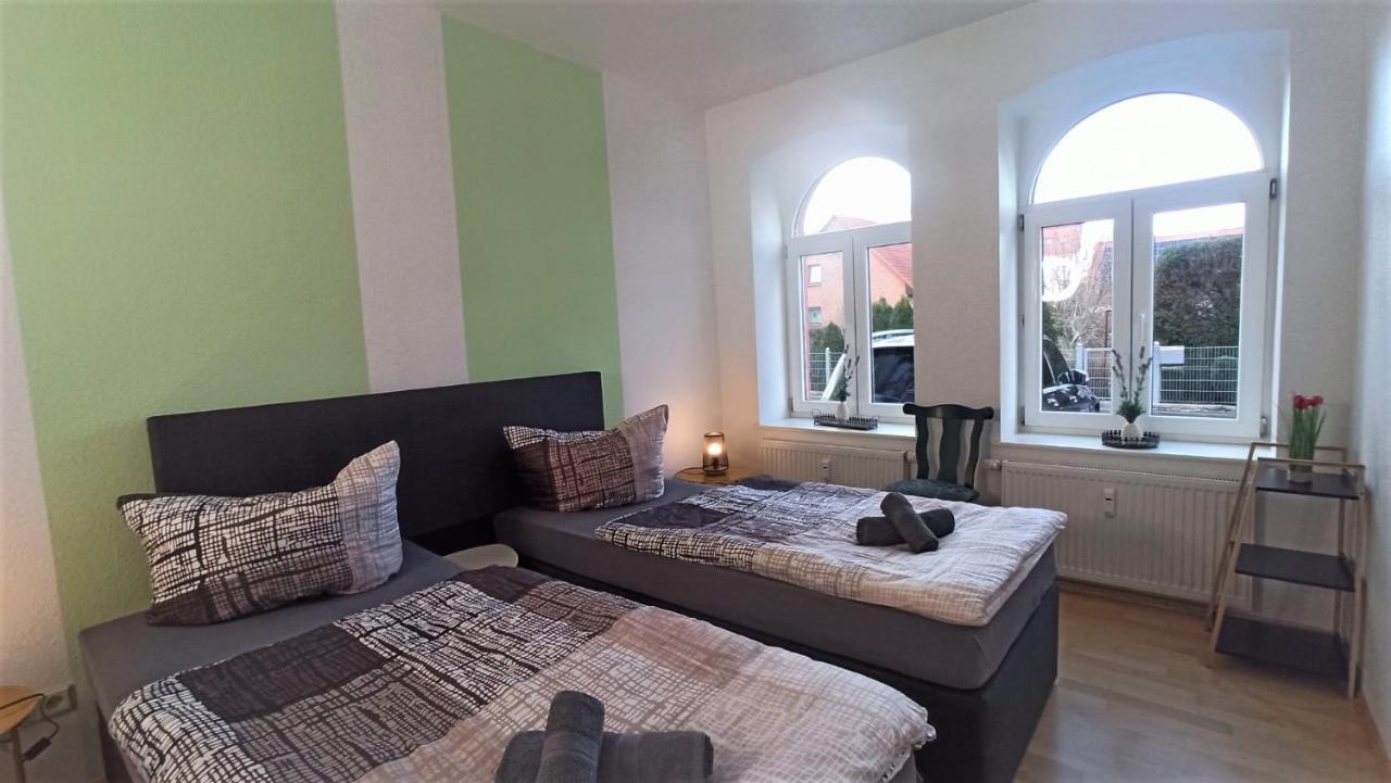 Apartment Fuer Bis Zu 7 Personen Mit Balkon Halberstadt Exterior foto