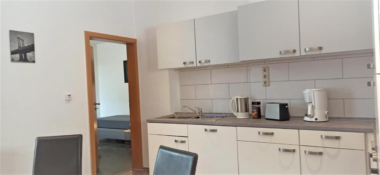 Apartment Fuer Bis Zu 7 Personen Mit Balkon Halberstadt Exterior foto